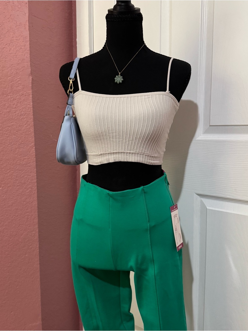 NWT Green ankle-length stretch pull-on pants by Slim Factor by Investments